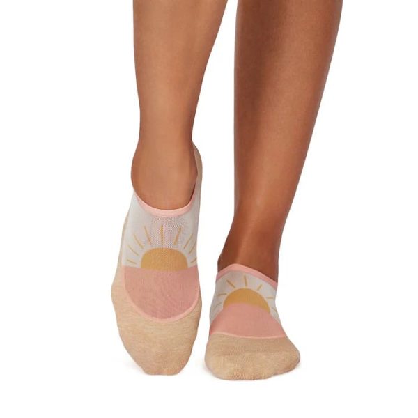 maddie grip socks outshine