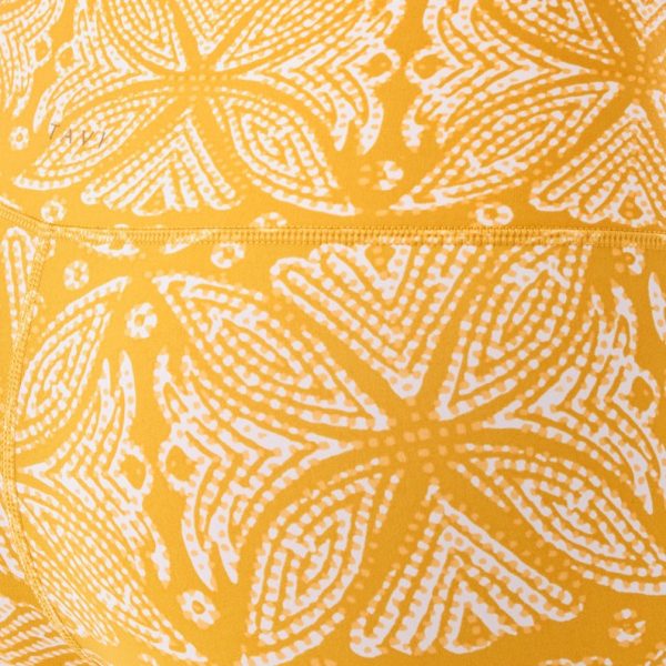 swatch apricot batik